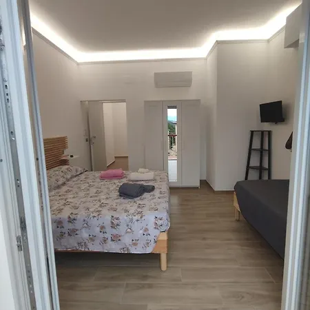 Valdambra Bed & Breakfast *